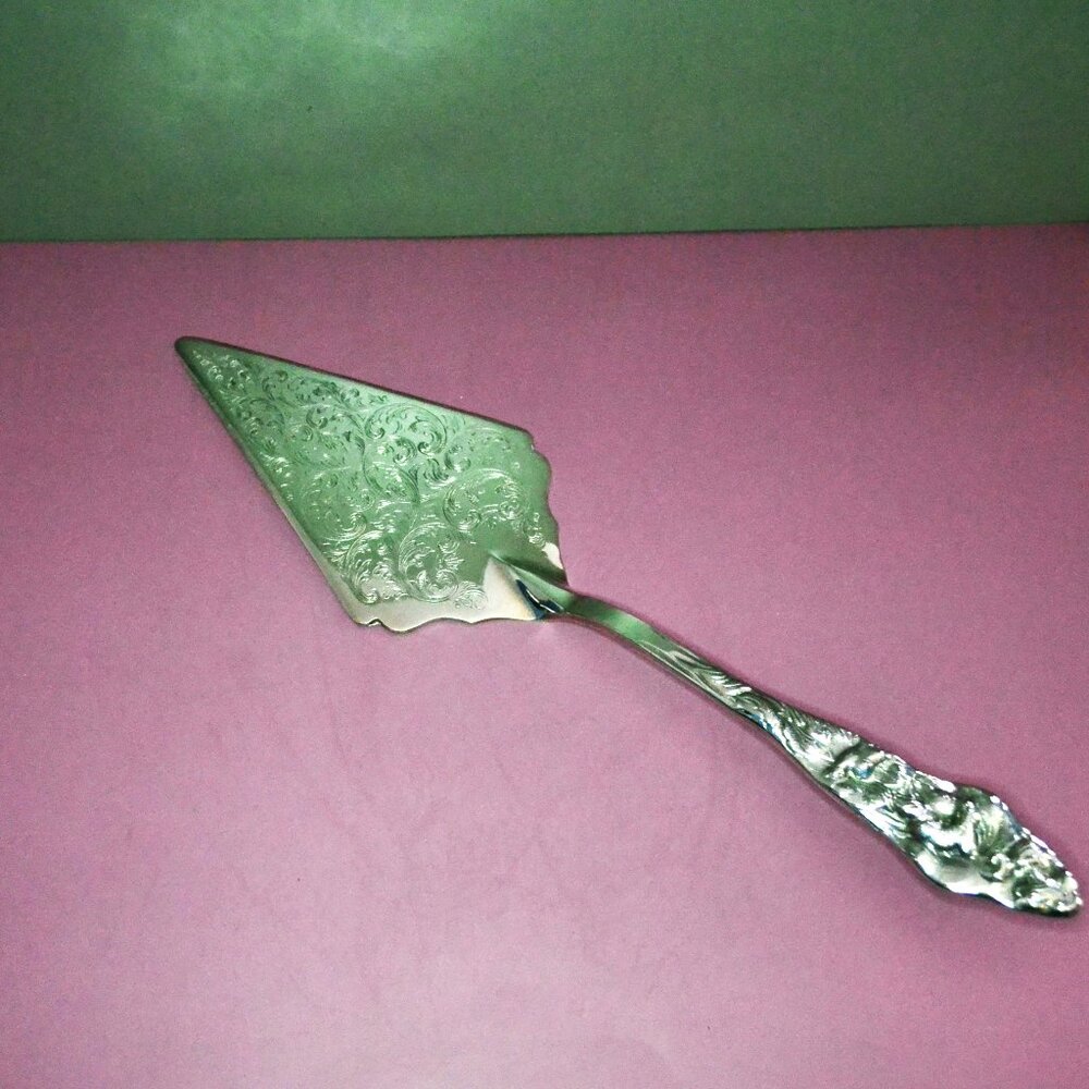 Vintage Raimond Cake/Pie Server Silverplate Decorative Dining Special Occassions